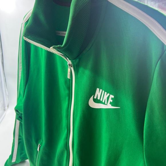 Nike jacket - Picture 2 of 6